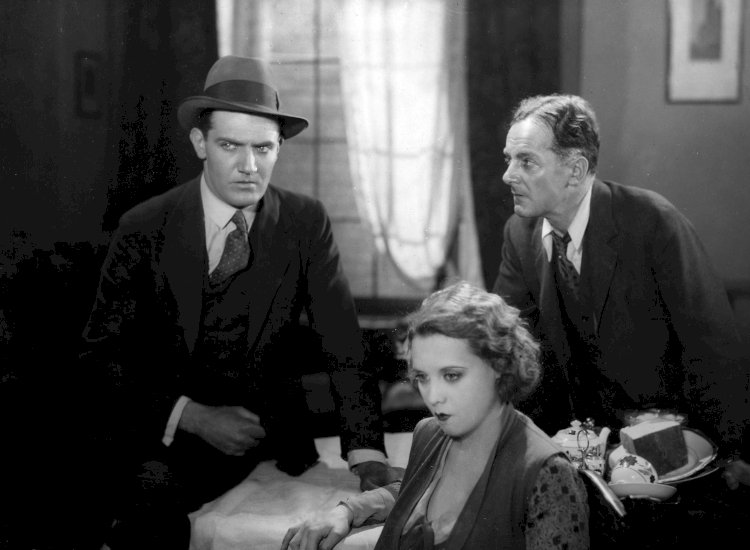 Alfred Hitchcock’un “Blackmail” (1929) Filmi Üzerine